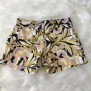 7th Avenue NY & Company floral shorts